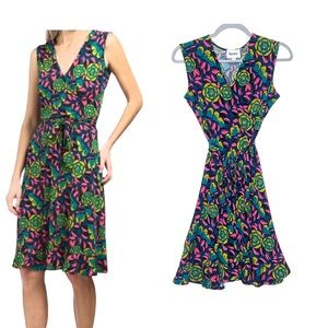 LEOTA Sleeveless Wrap Ruffle Hem
Dress in Marche Fleur size Petite Small